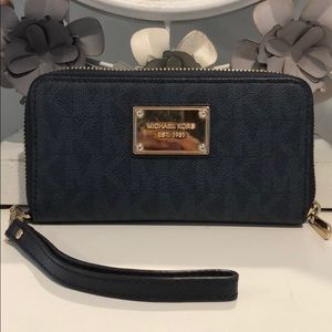 MK wallet